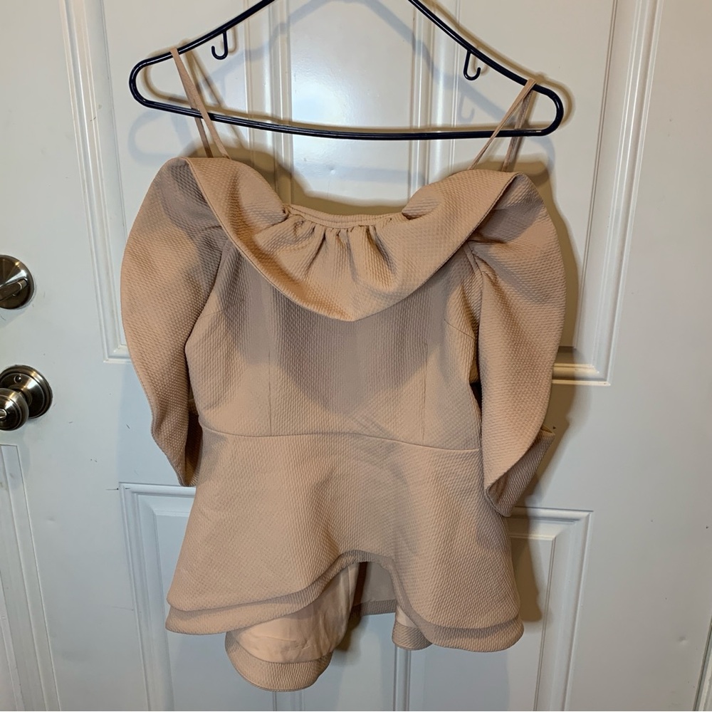 KEEPSAKE the Label Beige Peplum Top Off Shoulder Sleeves Spaghetti Straps Sz M